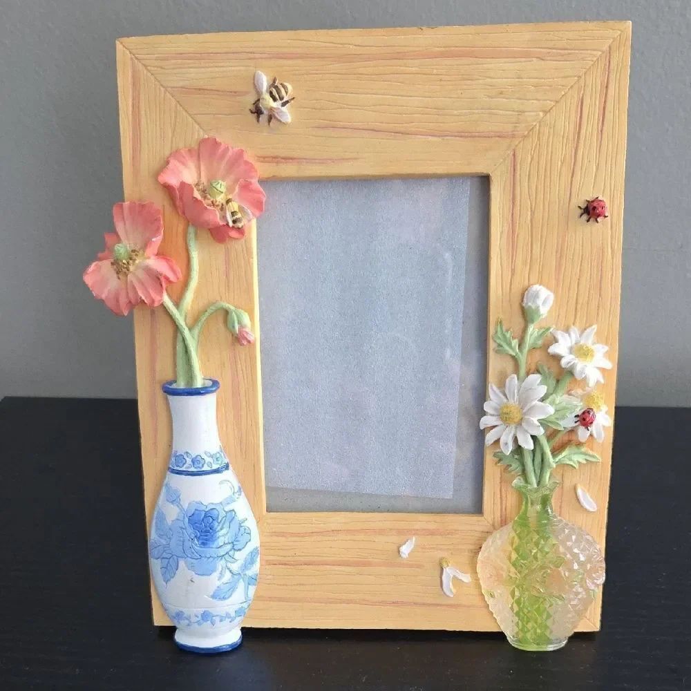 Floral Accent Picture Frame - Picture 1 of 11